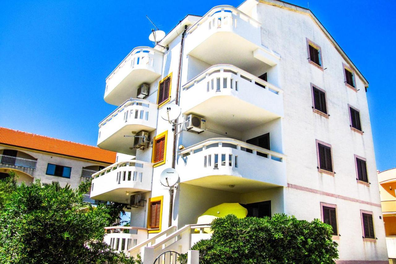 Apartments Hope Novalja Exterior foto