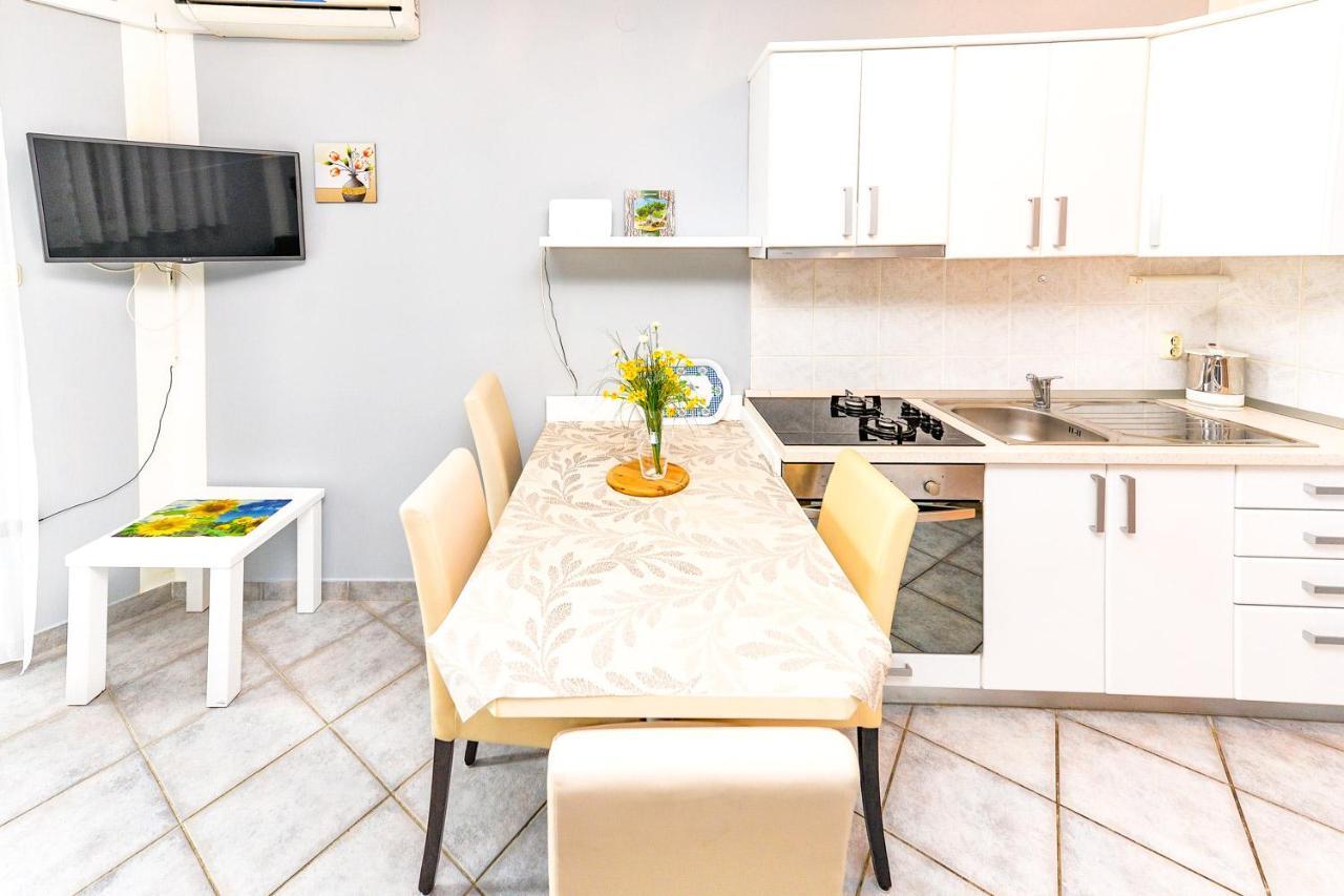 Apartments Hope Novalja Exterior foto